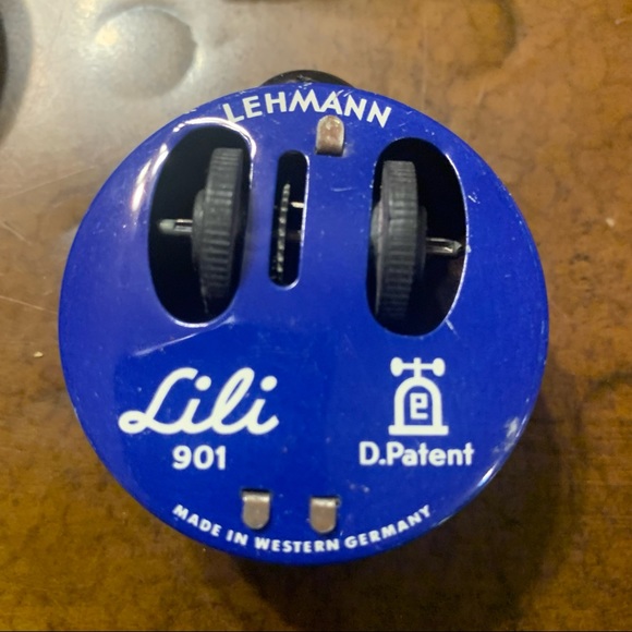 German LEHMANN Tin Toy Lili 901 the Ladybug 2" Friction toy and wind-up toy lot - Picture 5 of 10